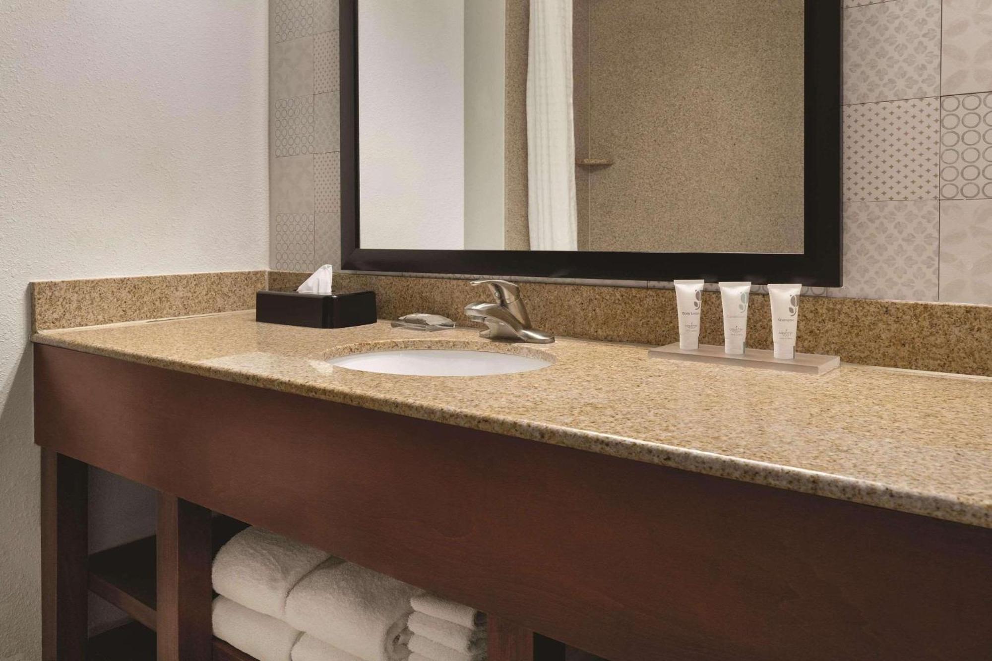 Country Inn & Suites By Radisson, Madison, Al Экстерьер фото
